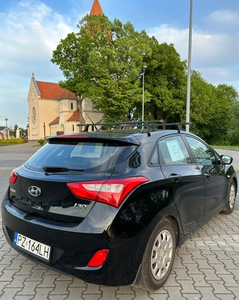 Hyundai I30 cena 27900 przebieg: 209800, rok produkcji 2012 z Cieszyn małe 79